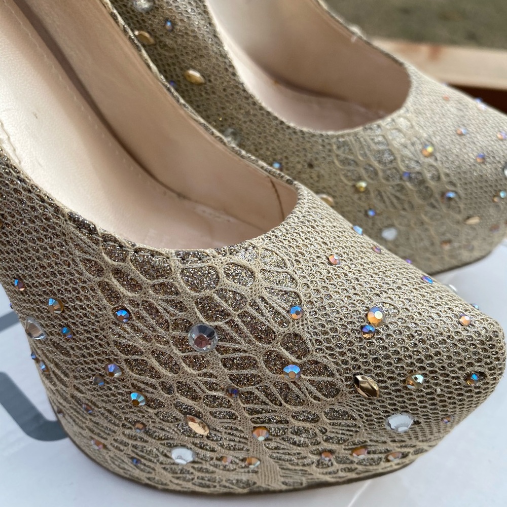Betts Australia Glamour Platform Heels - Picture 3 of 7